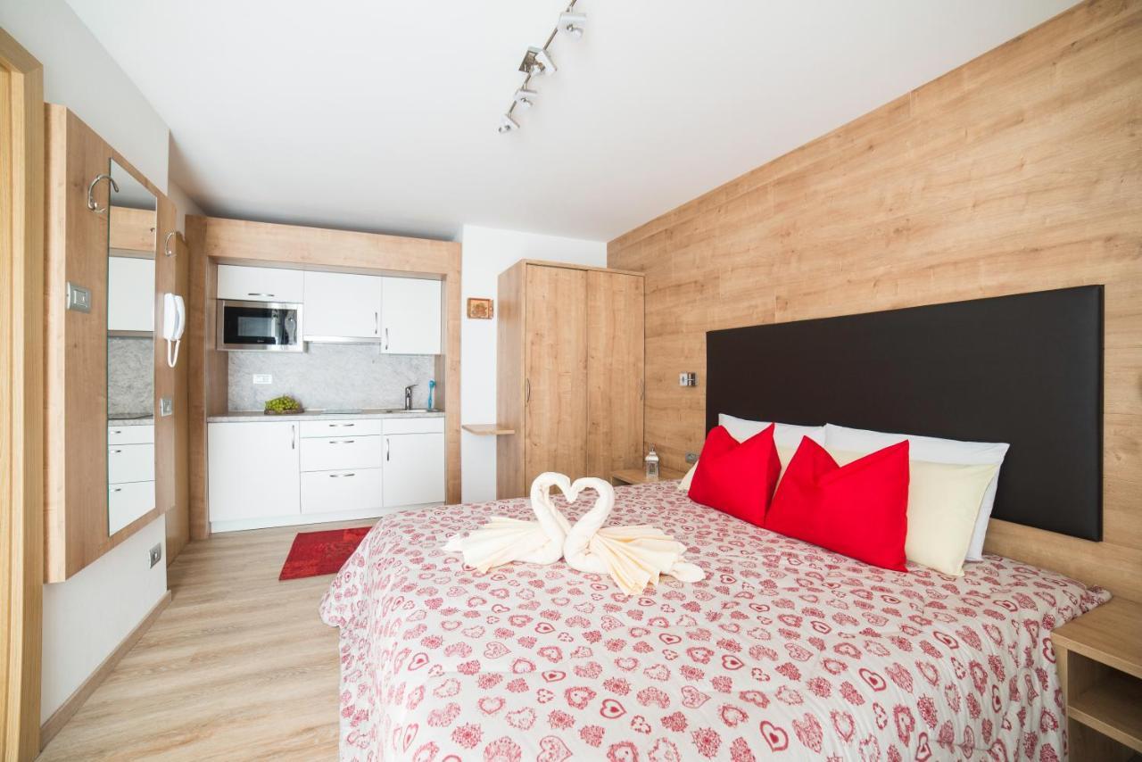 Residence Ravisa Dolomites Selva di Val Gardena Luaran gambar
